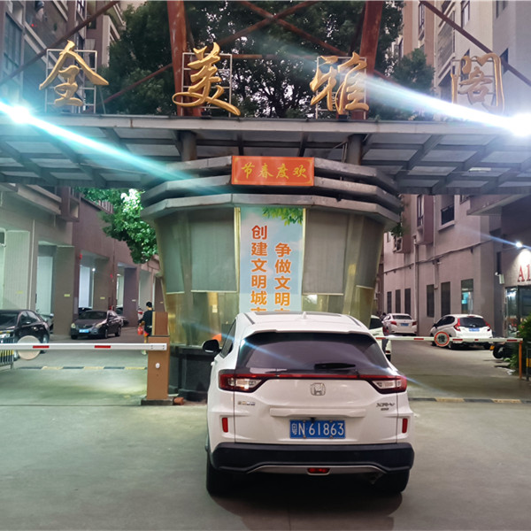 陆丰全美地产全美雅阁物业安装BG真人车牌识别系统